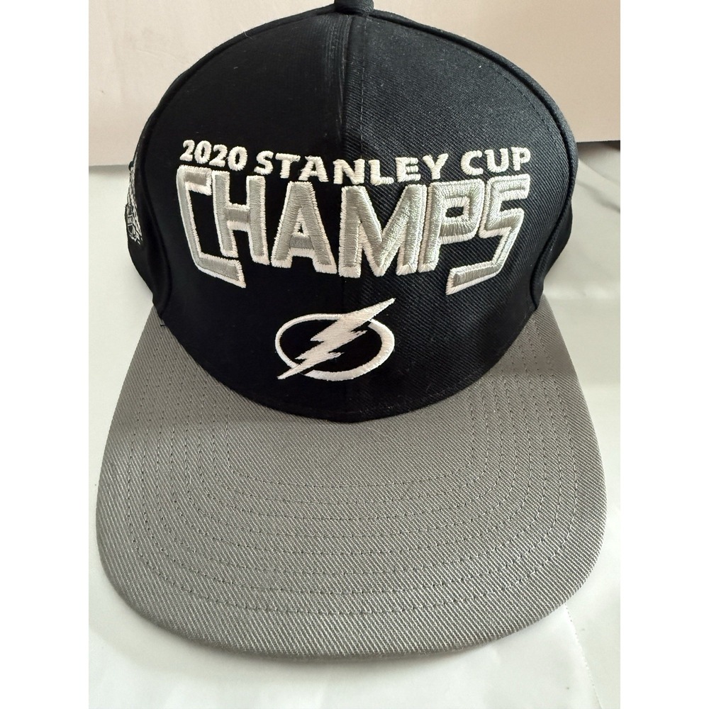 Fanatics Tampa Bay Lightning 2020 Stanley Cup Champions NHL Snapback Cap
